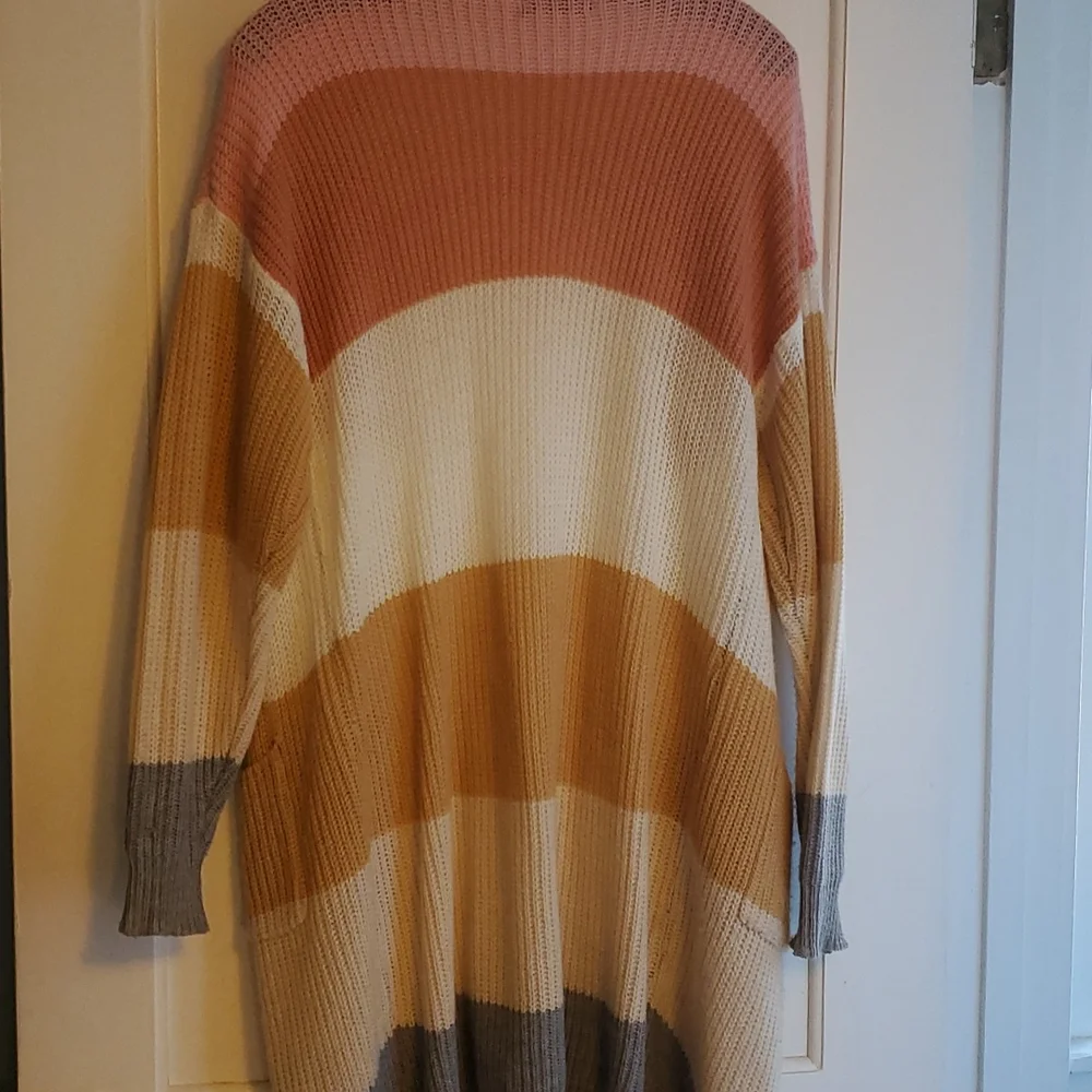 Color Block Sweater - Picture 2 of 6